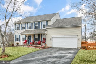 705 Meadowbrook Dr, Coatesville, PA 19320
