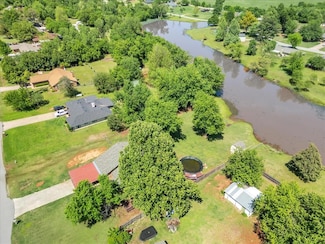 110 Pinewood Dr, Tuttle, OK 73089