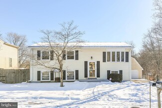 5361 Macwood Dr, Woodbridge, VA 22193