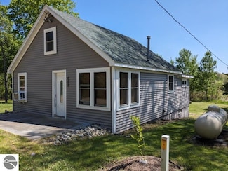 3522 Lake Forest Ave, Lupton, MI 48635