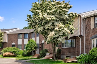 399 Pond St Unit G6, Braintree, MA 02184