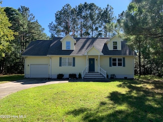 921 Hurricane Ct, New Bern, NC 28560