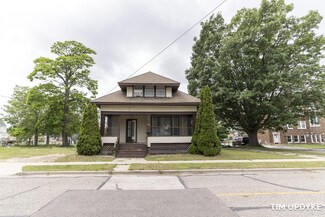 1133 Jefferson St, Muskegon, MI 49440