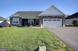 281 Toms Ln, Greencastle, PA 17225