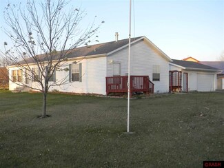 709 Elwood Ct, Nicollet, MN 56074