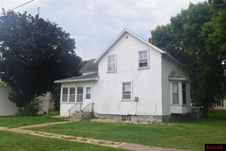 48 4th Ave SW, Winnebago, MN 56098