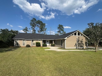 1325 Baymeadows Dr W, Douglas, GA 31535