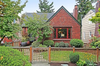 5524 36th Ave NE, Seattle, WA 98105