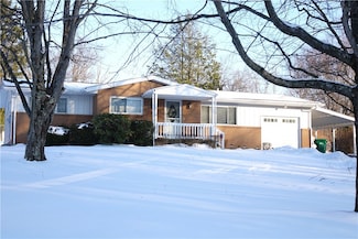515 S Eberhart Rd, Butler, PA 16001