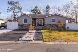 436 Applegate Ave, Toms River, NJ 08757