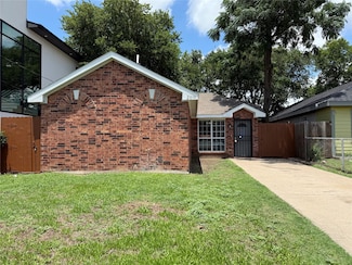 2019 Dennison St, Dallas, TX 75212
