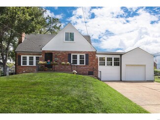 2638 High School Dr, Saint Louis, MO 63144