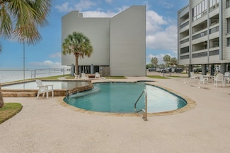 580 Pleasure Island Unit 120 FULLY FURNISHED, Port Arthur, TX 77640