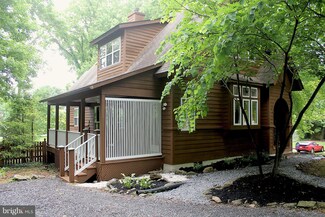 305 W Washington St, Shepherdstown, WV 25443