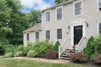 12 Brooke Haven Dr, Rutland, MA 01543