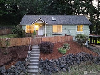 701 NW Dexter Ave, Winlock, WA 98596