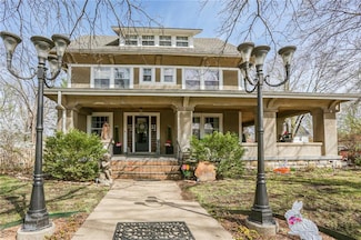 1601 W Main St, Blue Springs, MO 64015