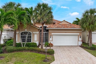 317 Harvard Ln, Naples, FL 34104