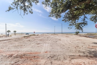 690 Beach Dr, Gulfport, MS 39507