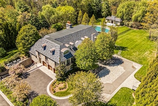 167 Brookville Rd, Glen Head, NY 11545
