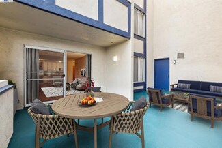955 Shorepoint Ct Unit 107, Alameda, CA 94501
