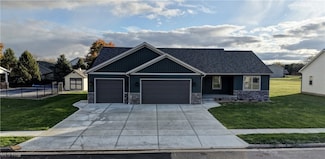 913 Zerelda St NW, Strasburg, OH 44680