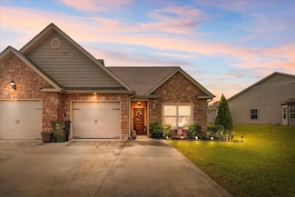 44 Sunset Cove Dr, Rossville, GA 30741