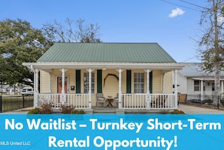 1705 Government St, Ocean Springs, MS 39564