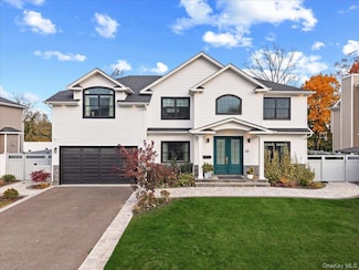 60 Moss Ln, Jericho, NY 11753