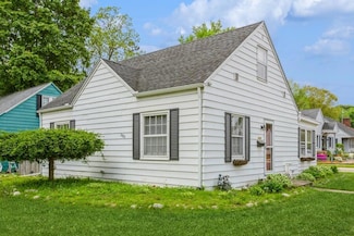 2520 S State St, Saint Joseph, MI 49085