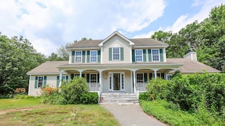 19 Bear Run Dr, Litchfield, NH 03052