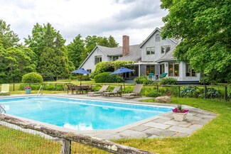 957 Whalley Rd, Charlotte, VT 05445