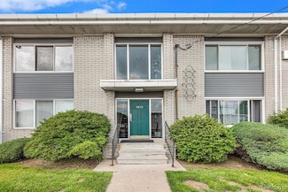 4830 Briarwood Ave Unit 8, Royal Oak, MI 48073