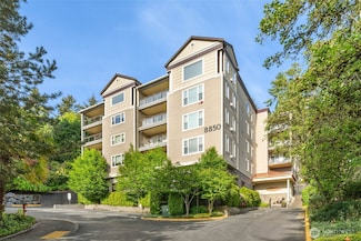 8850 Redmond Woodinville Rd NE Unit 305-, Redmond, WA 98052