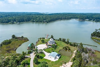 744 Possum Point Rd, Port Haywood, VA 23138