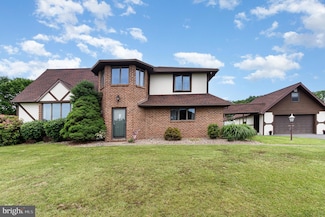 44 Hill Top Rd, Halifax, PA 17032