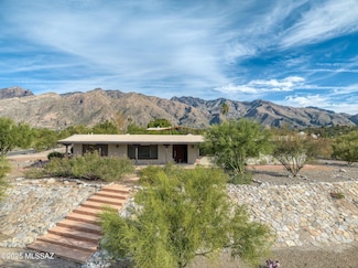 5802 N Camino Arizpe, Tucson, AZ 85718