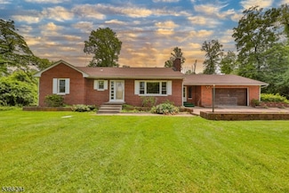 76 Hawks Schoolhouse Rd, Bloomsbury, NJ 08804