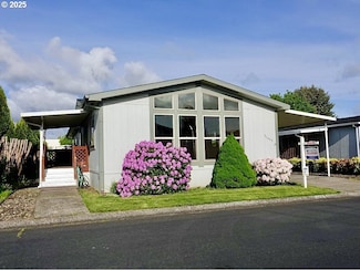 51499 SE 6th St Unit 32, Scappoose, OR 97056
