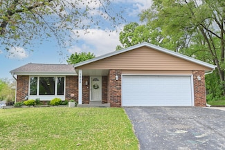 1030 S Grandview Blvd, Waukesha, WI 53188