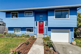 1009 W 6th St, Port Angeles, WA 98363