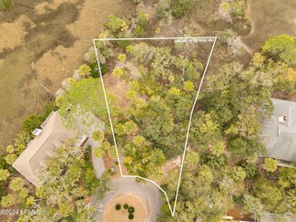 16 Fiddlers Bend Dr, Saint Helena Island, SC 29920