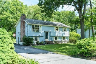 23 Washington St, Bedford, MA 01730
