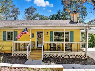 1056 Overlook Dr, Dawsonville, GA 30534