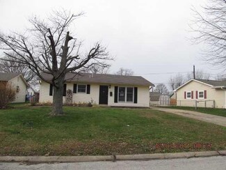 630 Hanover Dr, Whiteland, IN 46184