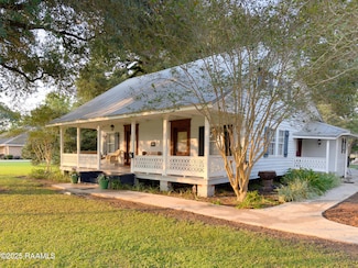 745 S Poydras St, Breaux Bridge, LA 70517