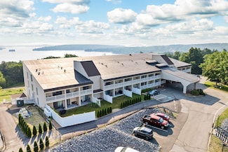 375 Endicott St N Unit 104, Laconia, NH 03246