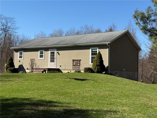 114 W Myers Rd, Oswego, NY 13126