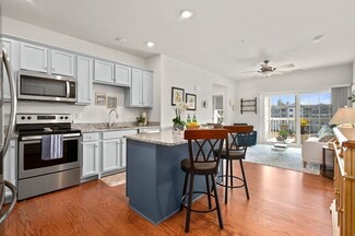 200 Martins Landing Unit 305, North Reading, MA 01864