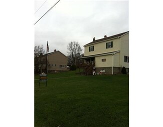 2721 7th St, Yukon, PA 15698